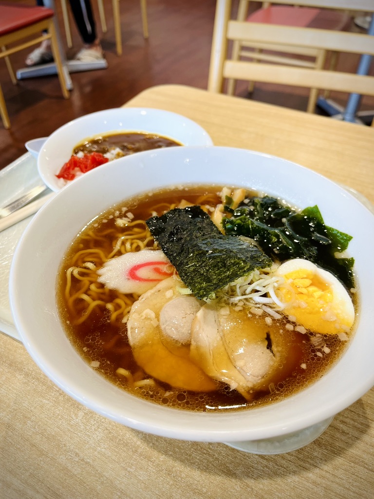 軽食ひまわりのラーメン