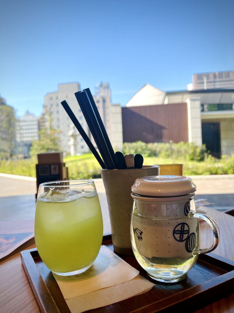 築地本願寺カフェTsumugiのお茶