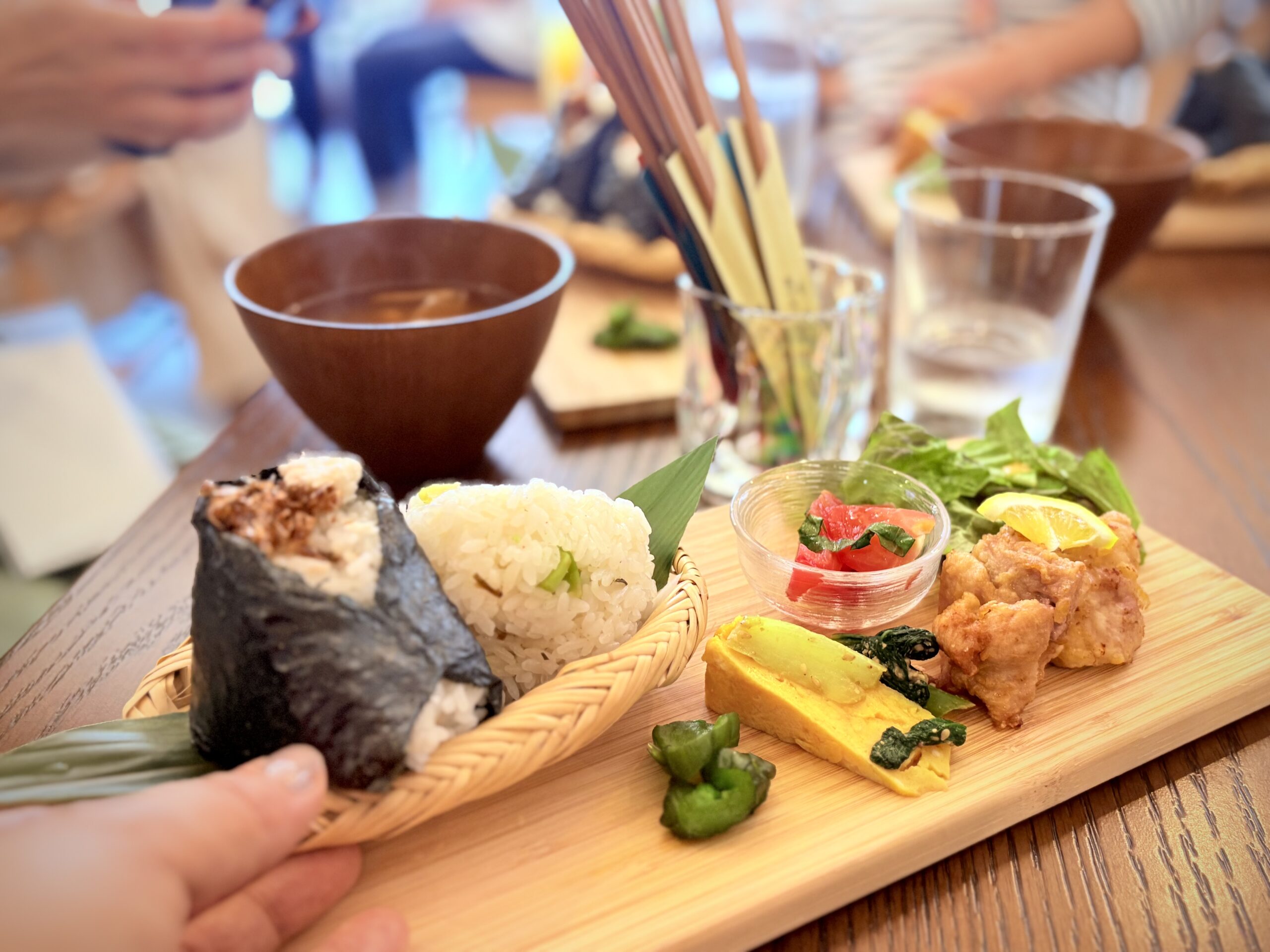 織はやのおにぎりプレート