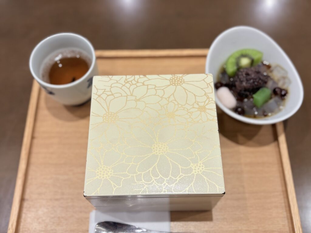 杜の菓匠 玉澤総本店おこわ弁当