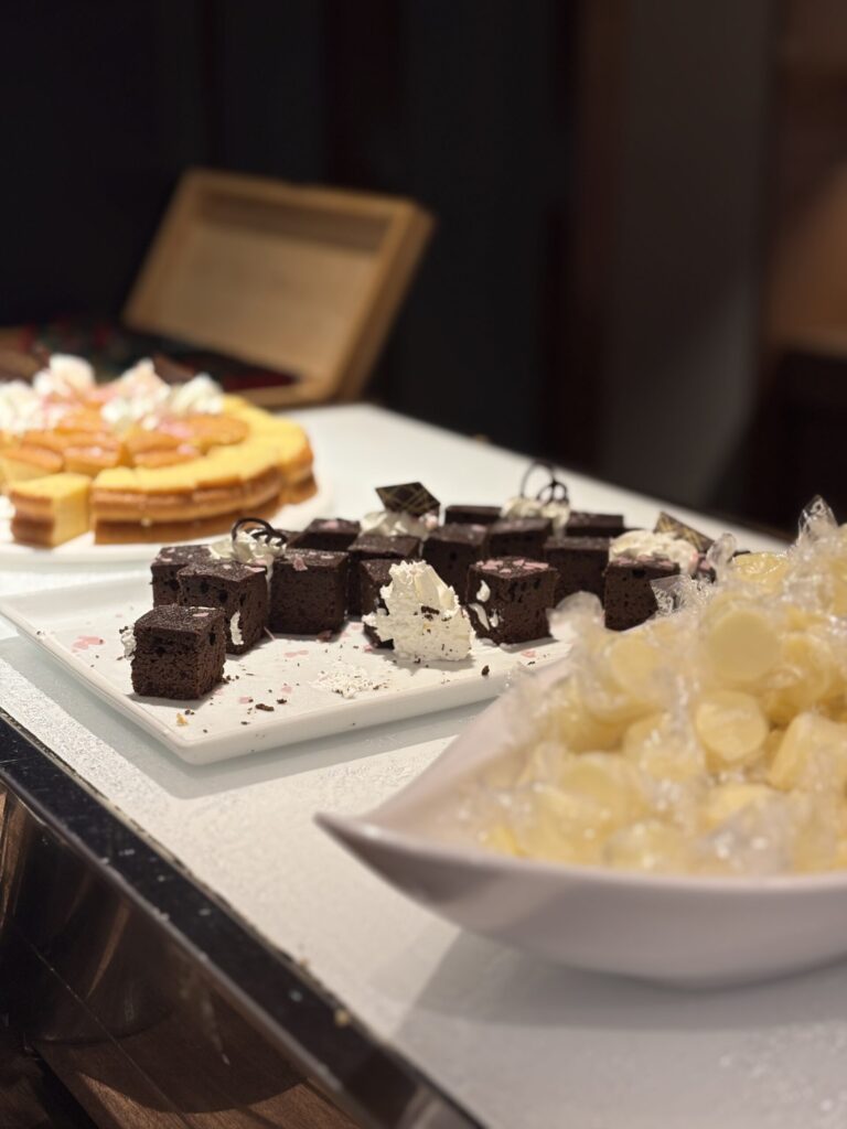TAOYA秋保のナイトアフタヌーンティーのスイーツ